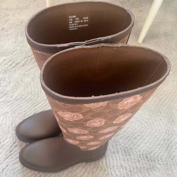 Coach Rainboot With Signature Floral Print - Picture 3 of 6